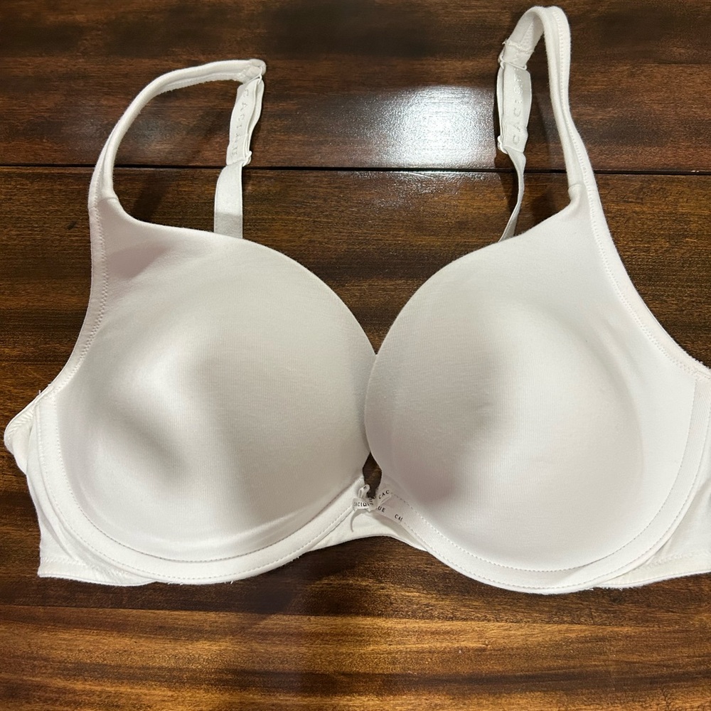 Cacique Cream Boost Plunge Bra 38D